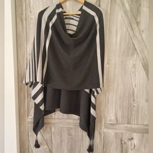 Orly Grey Sweater Knit Poncho Wrap O/S